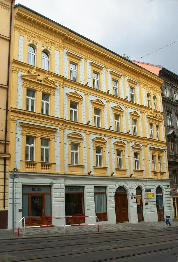 Hotel Patio Praha Bagian luar foto